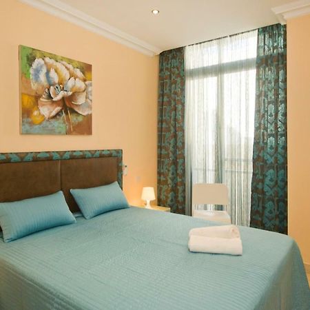 Sliema Duplex 1 Bedroom Apartment With 2 Bathrooms- Sleep 4 Eksteriør bilde