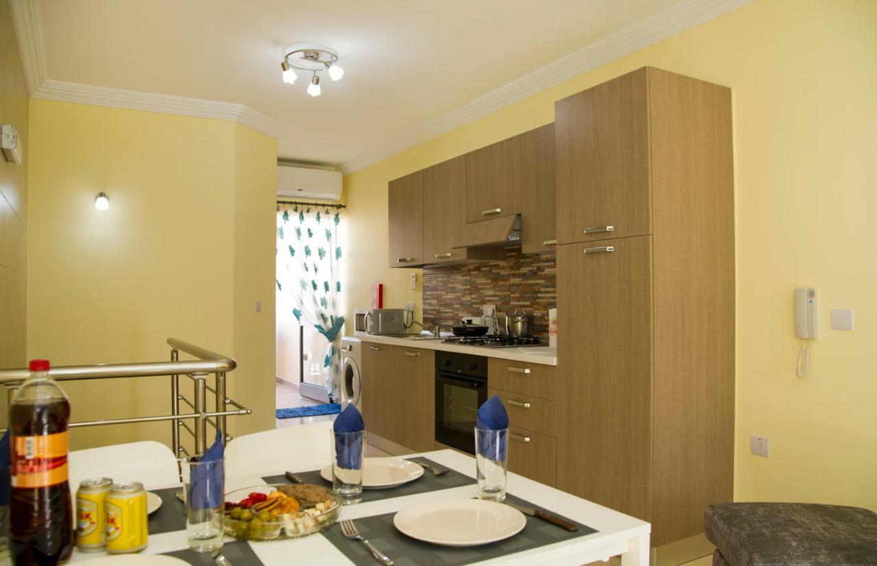 Sliema Duplex 1 Bedroom Apartment With 2 Bathrooms- Sleep 4 Eksteriør bilde